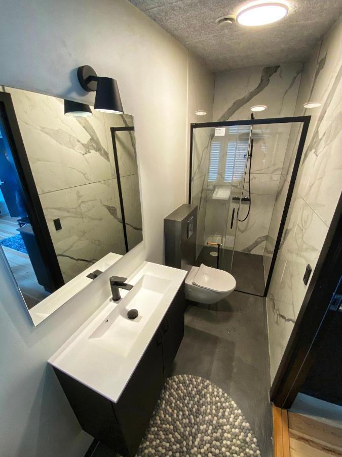 Broncks Apartment 2 - Modern 2-Bedroom In The Heart Of Tórshavn Eksteriør bilde